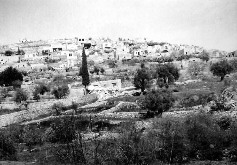 Archival photograph of Qaluniyya