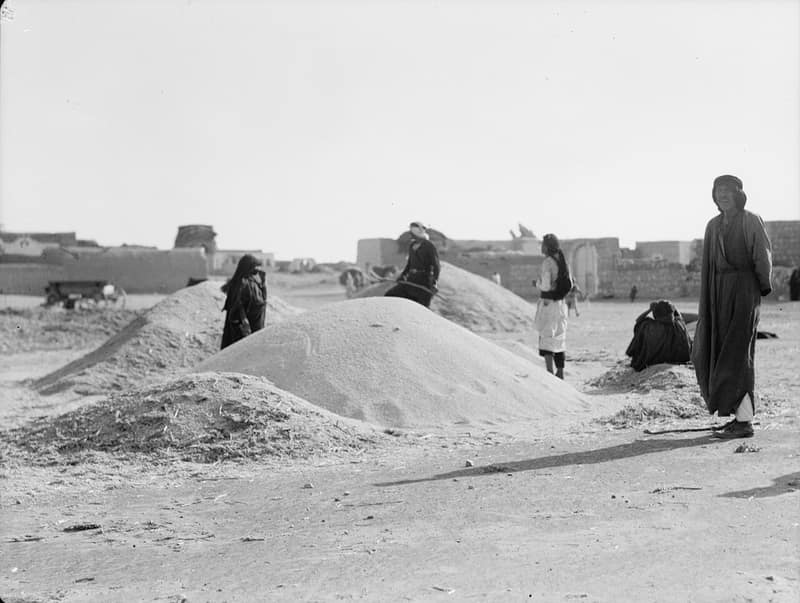 Archival photograph of Qaqun