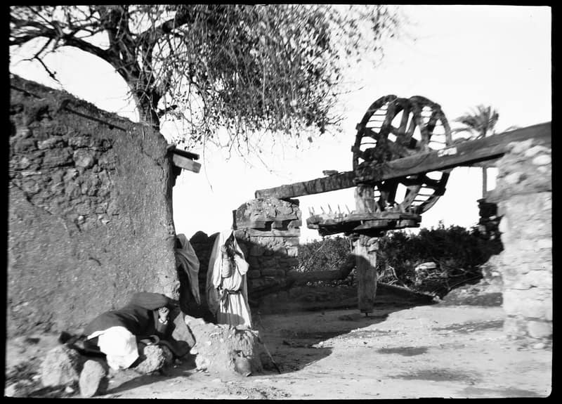 Archival photograph of Yazur